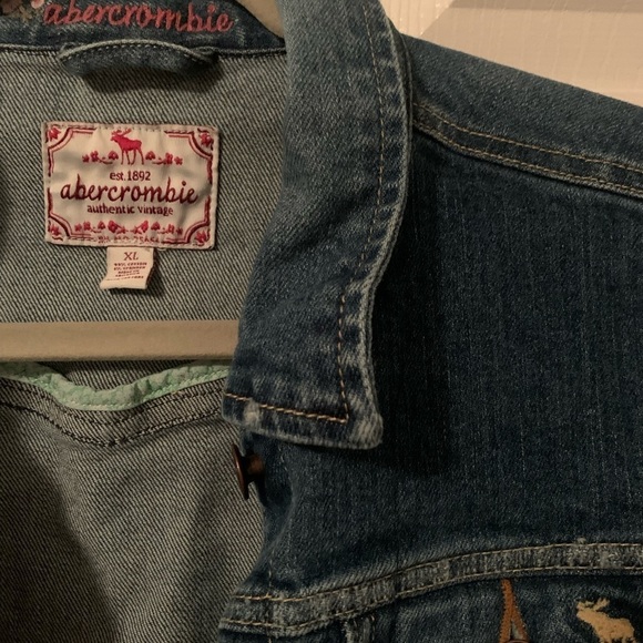 Abercrombie and Fitch Kids - Size XL - Jean Jacket - Picture 3 of 4